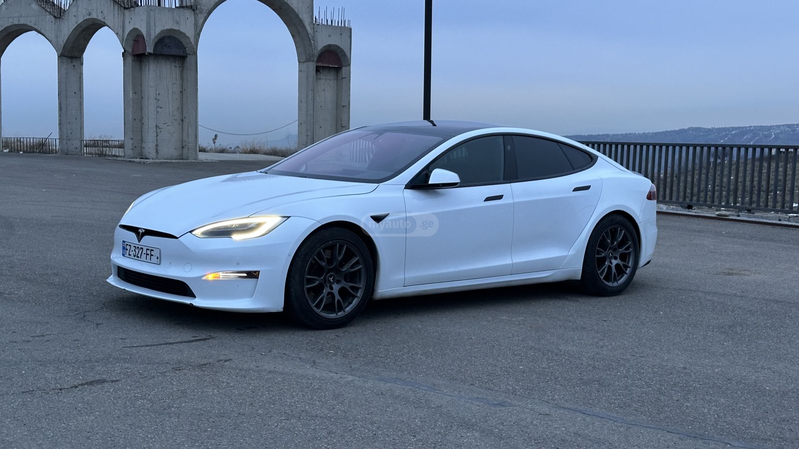 Tesla Model S 2021 — photo 2