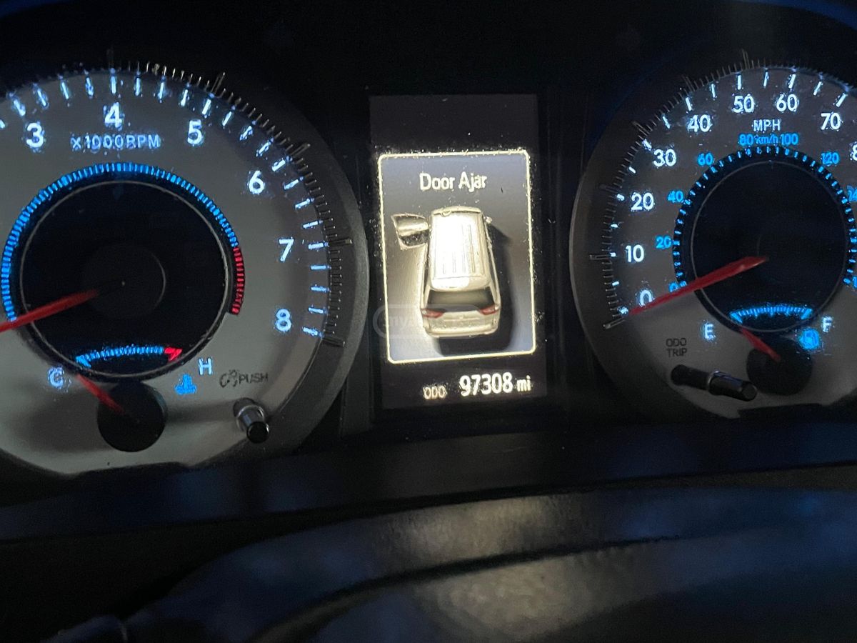 Toyota Sienna 2017 — photo 2
