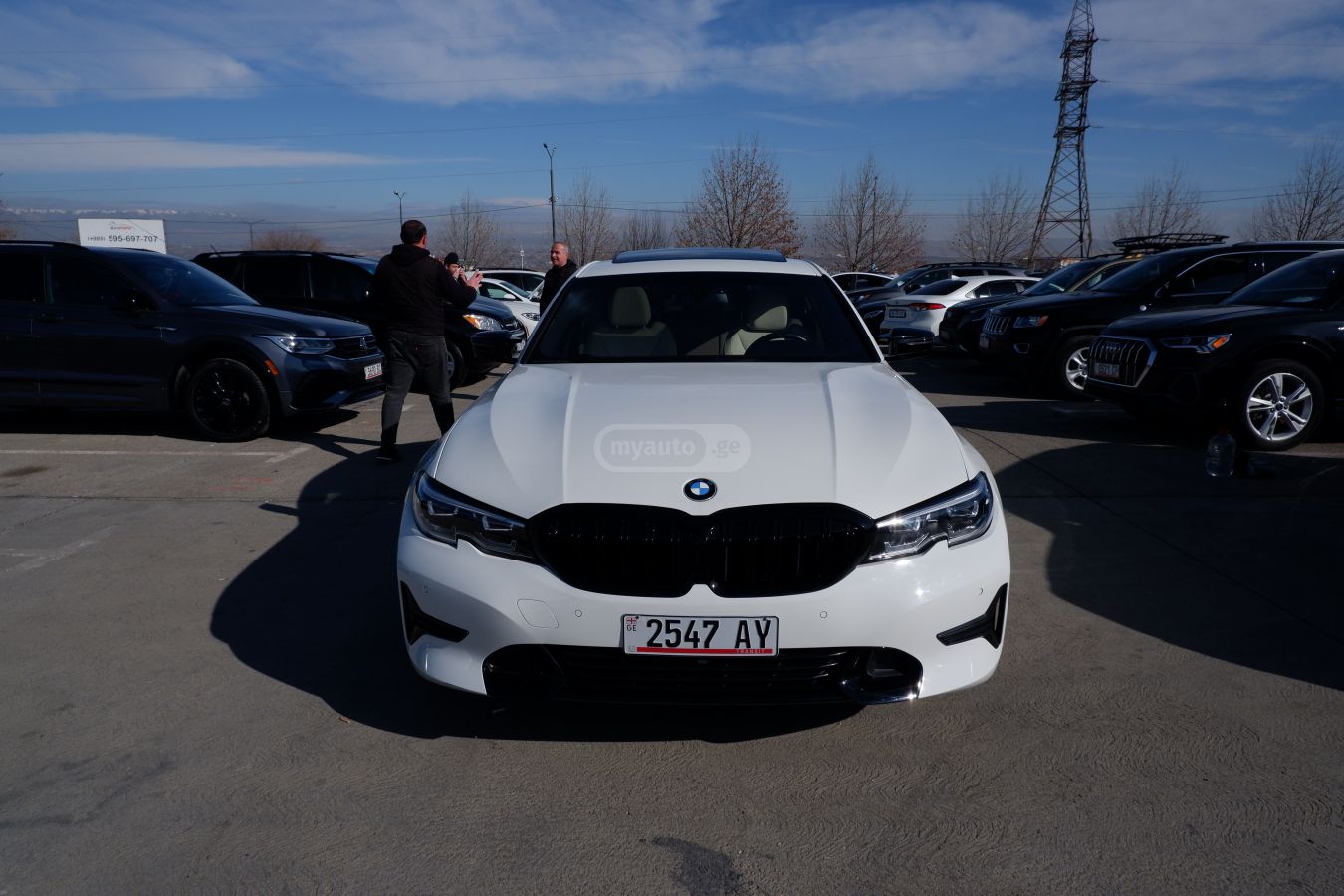 BMW 330 2020 — photo 2