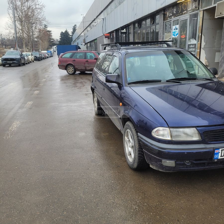 Opel Astra 1997 — photo 2
