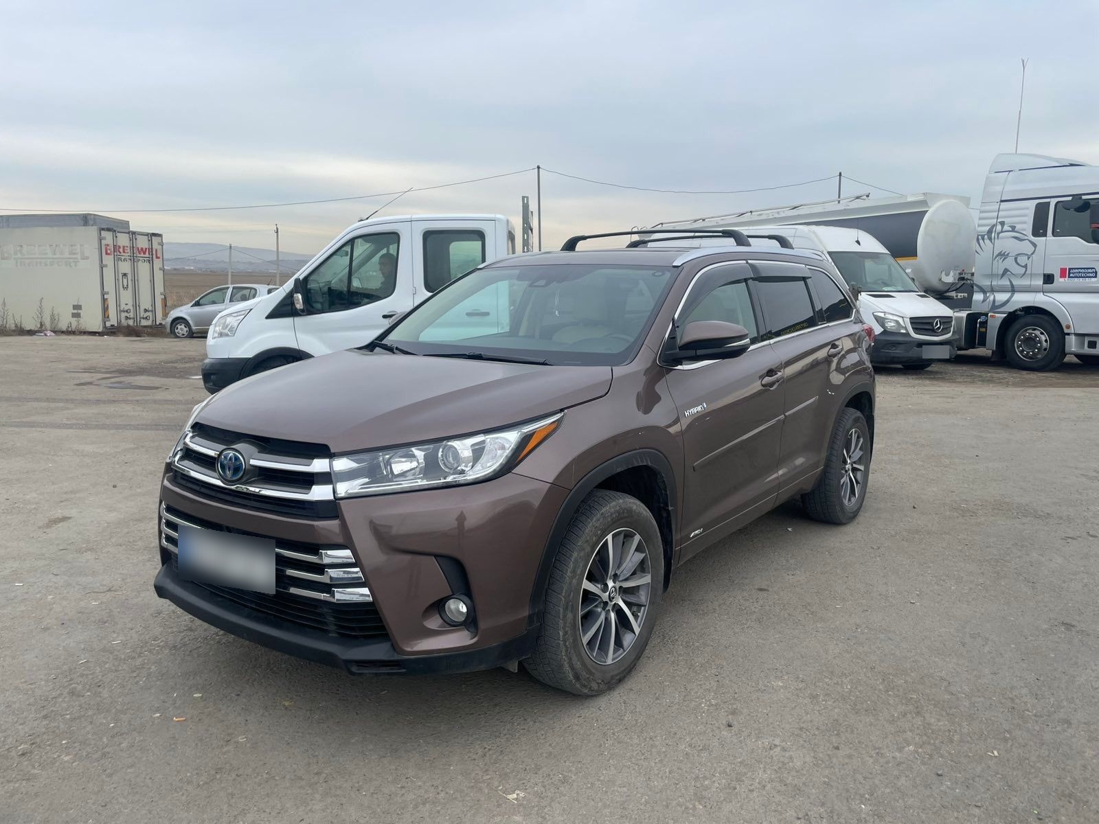 Toyota Highlander 2017 — photo 2