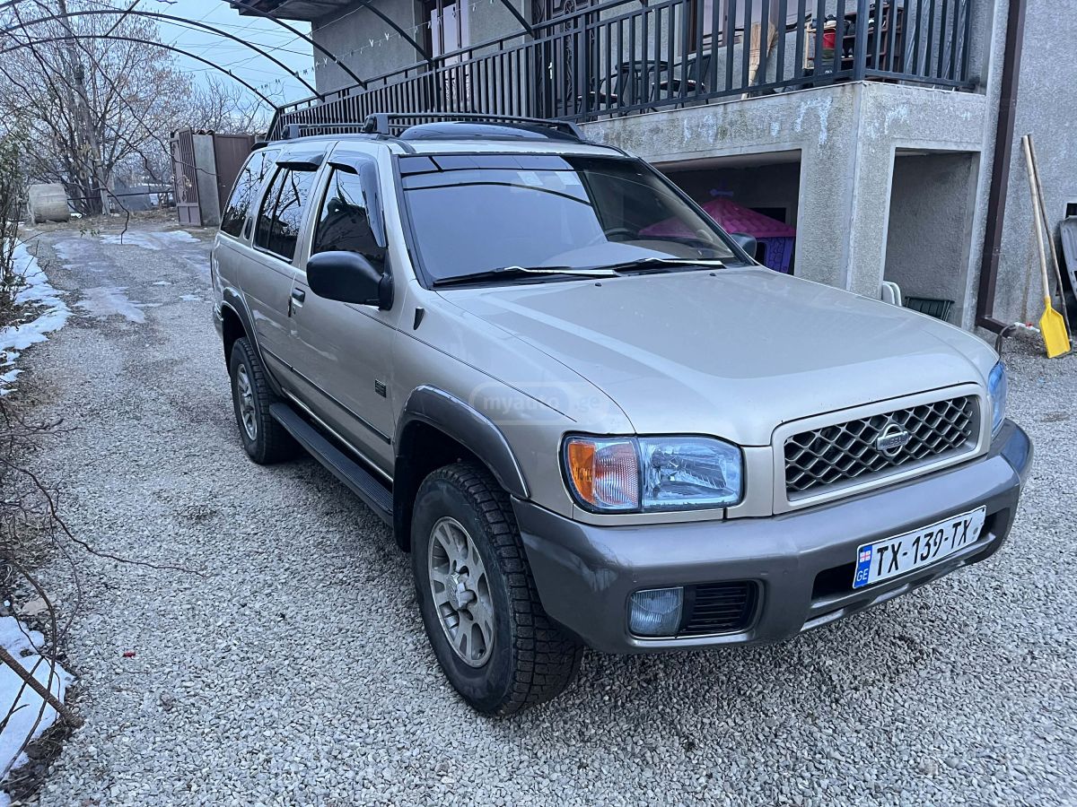 Nissan Pathfinder 2000 — photo 2