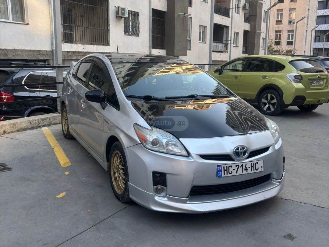 Toyota Prius 2010 — photo 2