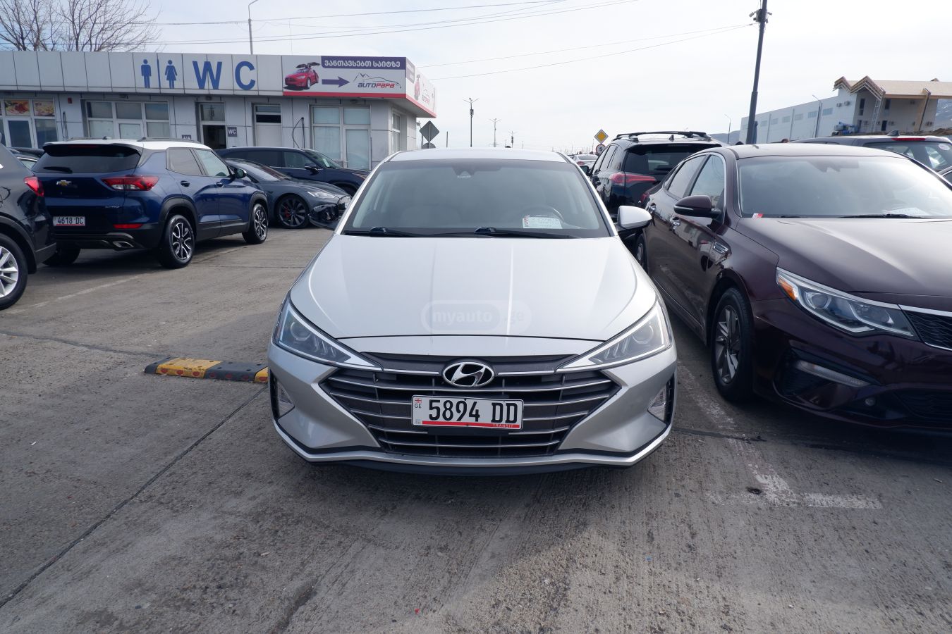 Hyundai Elantra 2018 — photo 2