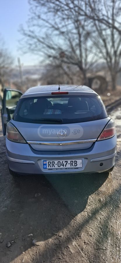 Opel Astra 2008 — photo 2