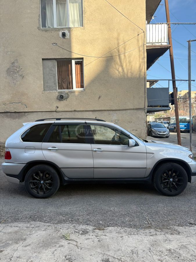 BMW X5 2004 — photo 2