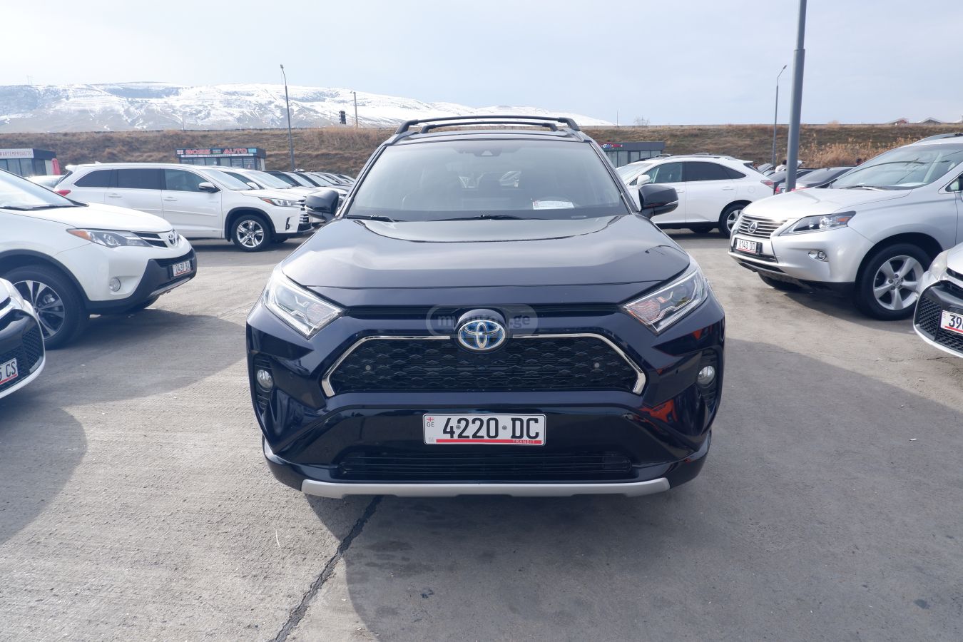 Toyota RAV 4 2020 — photo 2