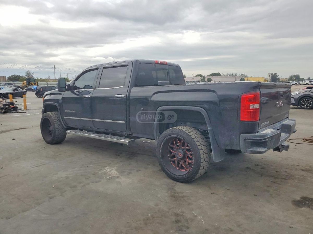 GMC Sierra 2015 — photo 2