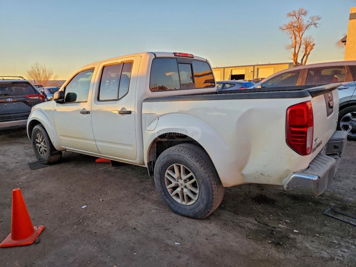 Nissan Frontier 2016 — photo 2