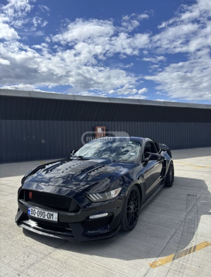 Ford Mustang 2017 — photo 2