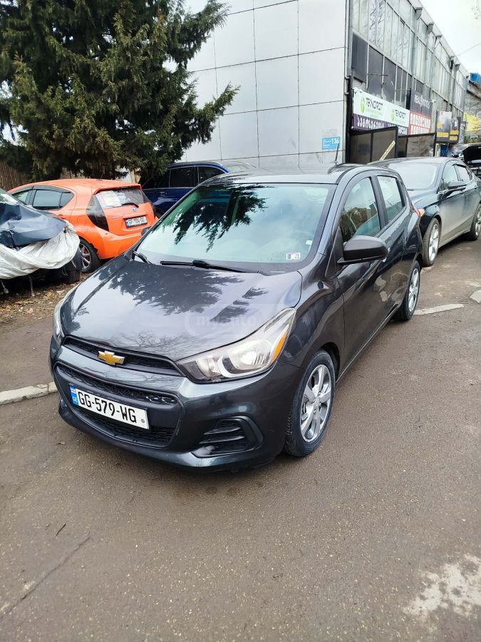 Chevrolet Spark 2018 — photo 2