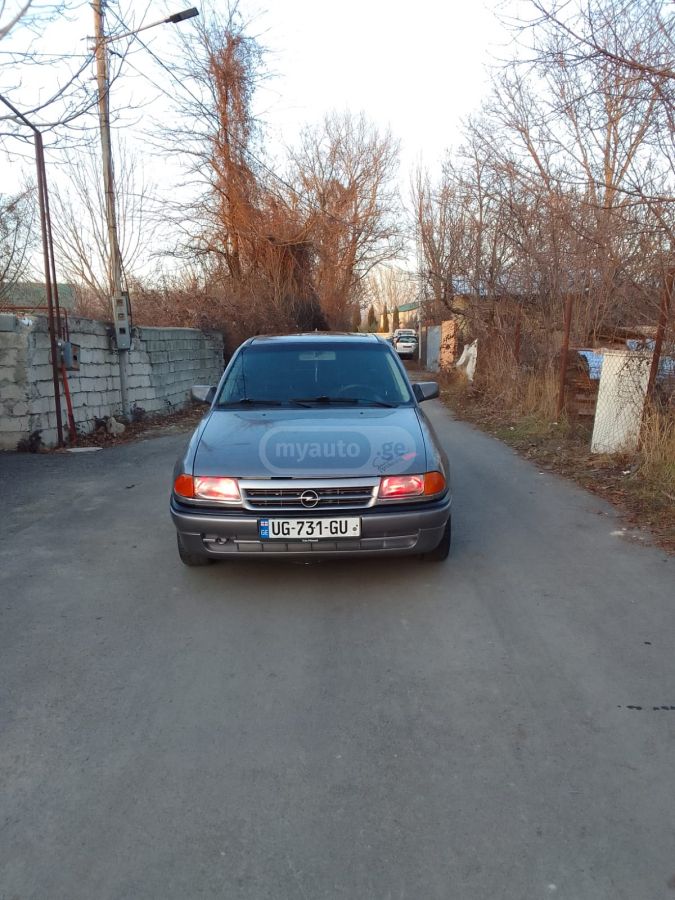 Opel Astra 1993 — photo 2