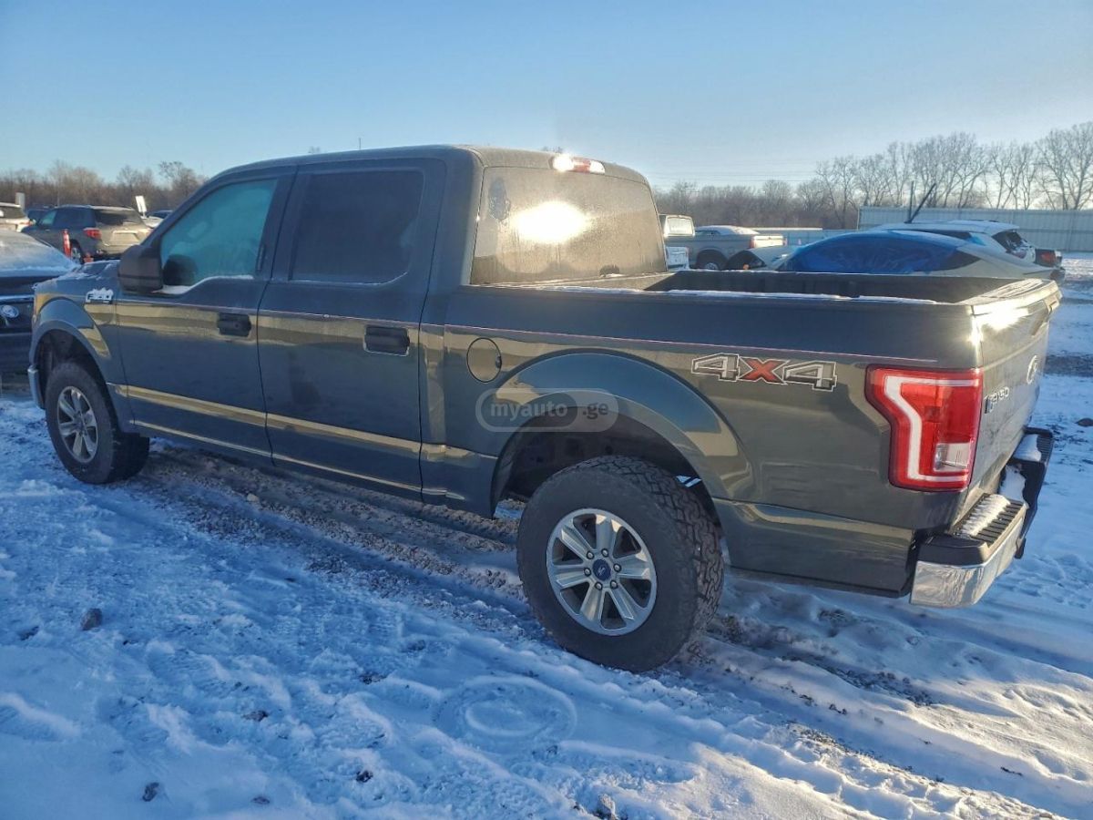 Ford F-150 2015 — photo 2