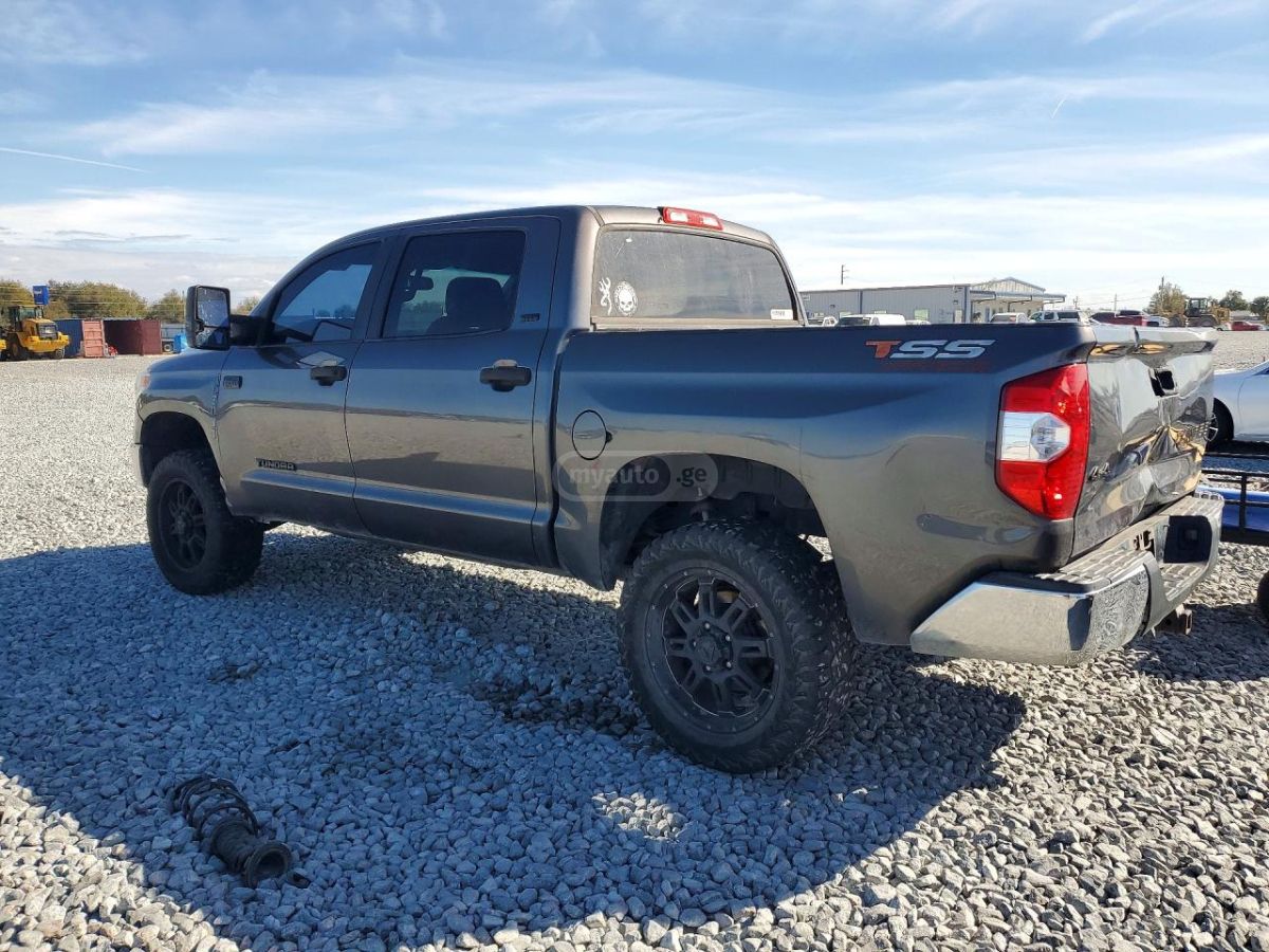 Toyota Tundra 2015 — photo 2