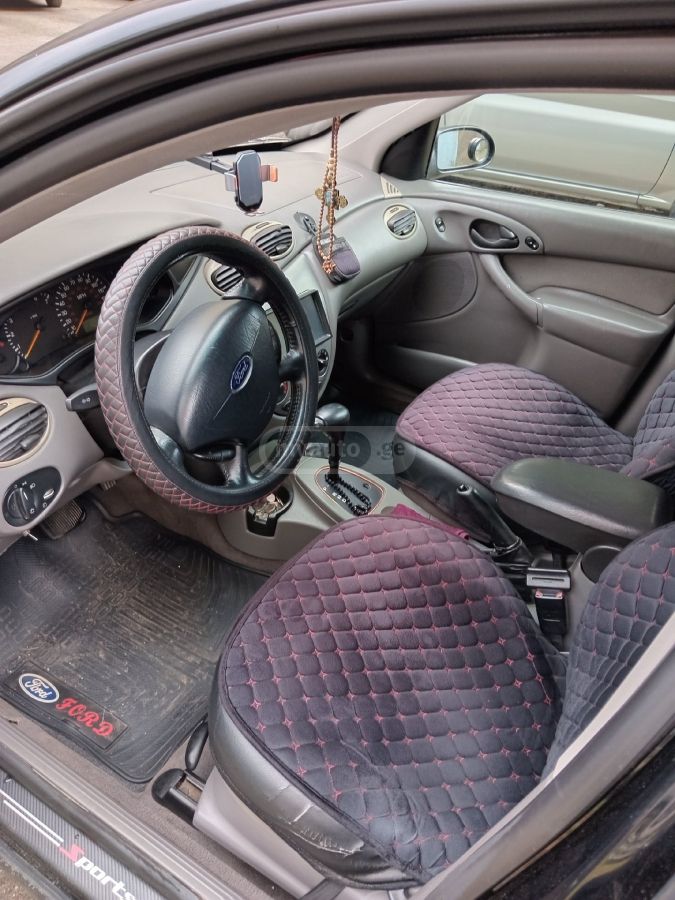 Ford Focus 2002 — photo 2