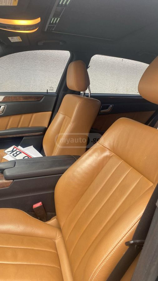 Mercedes-Benz E 350 2013 — photo 2