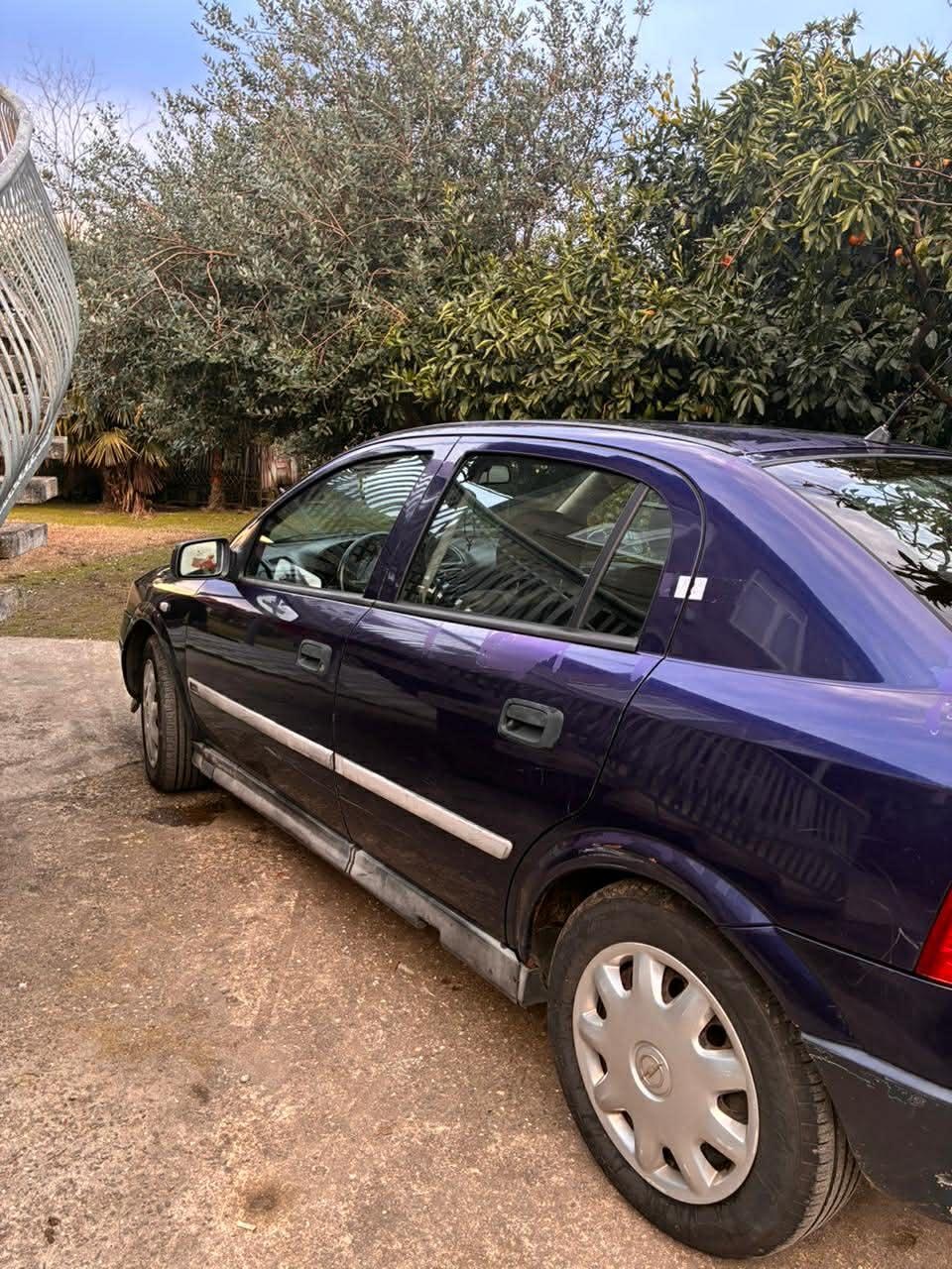 Opel Astra 2000 — photo 2
