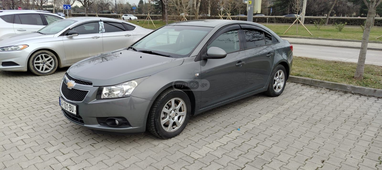 Chevrolet Cruze 2010 — photo 2
