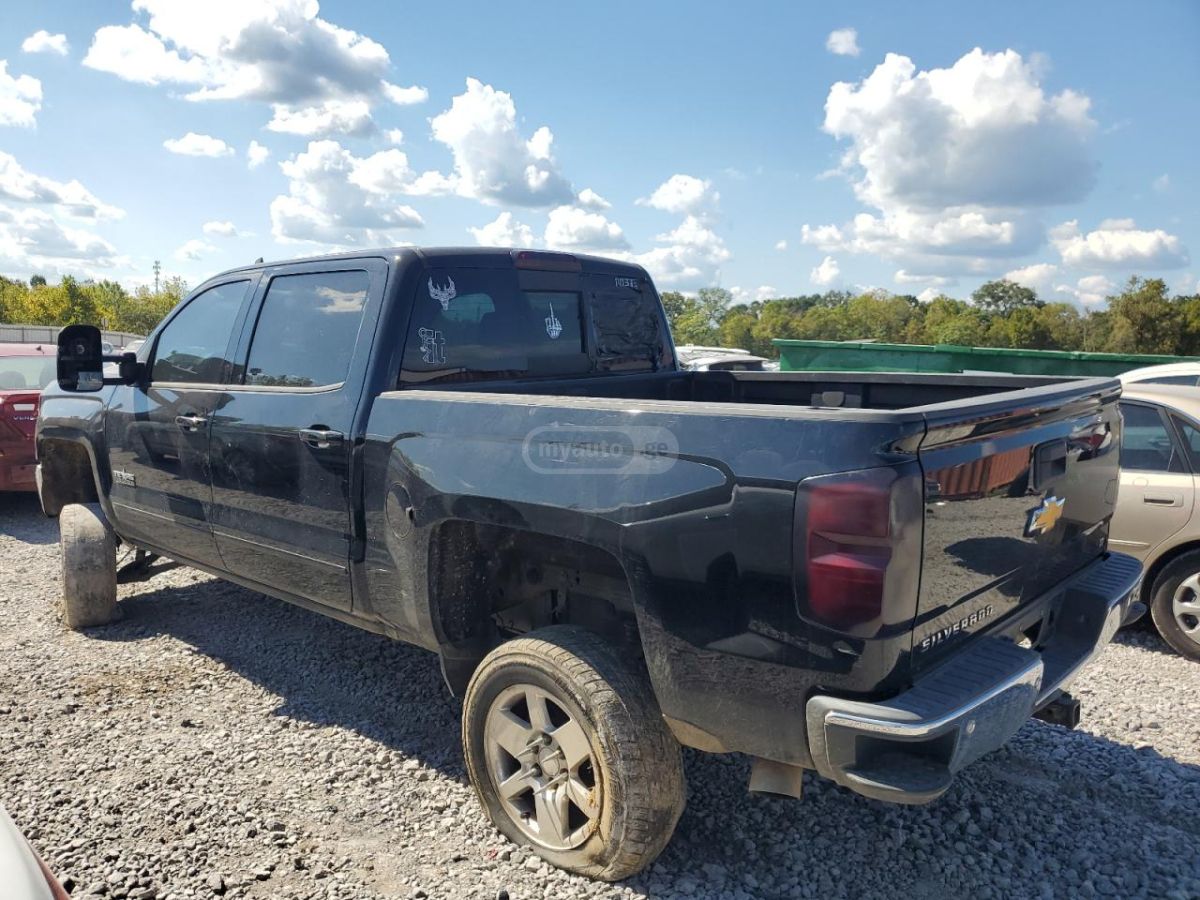 Chevrolet Silverado 2017 — photo 2