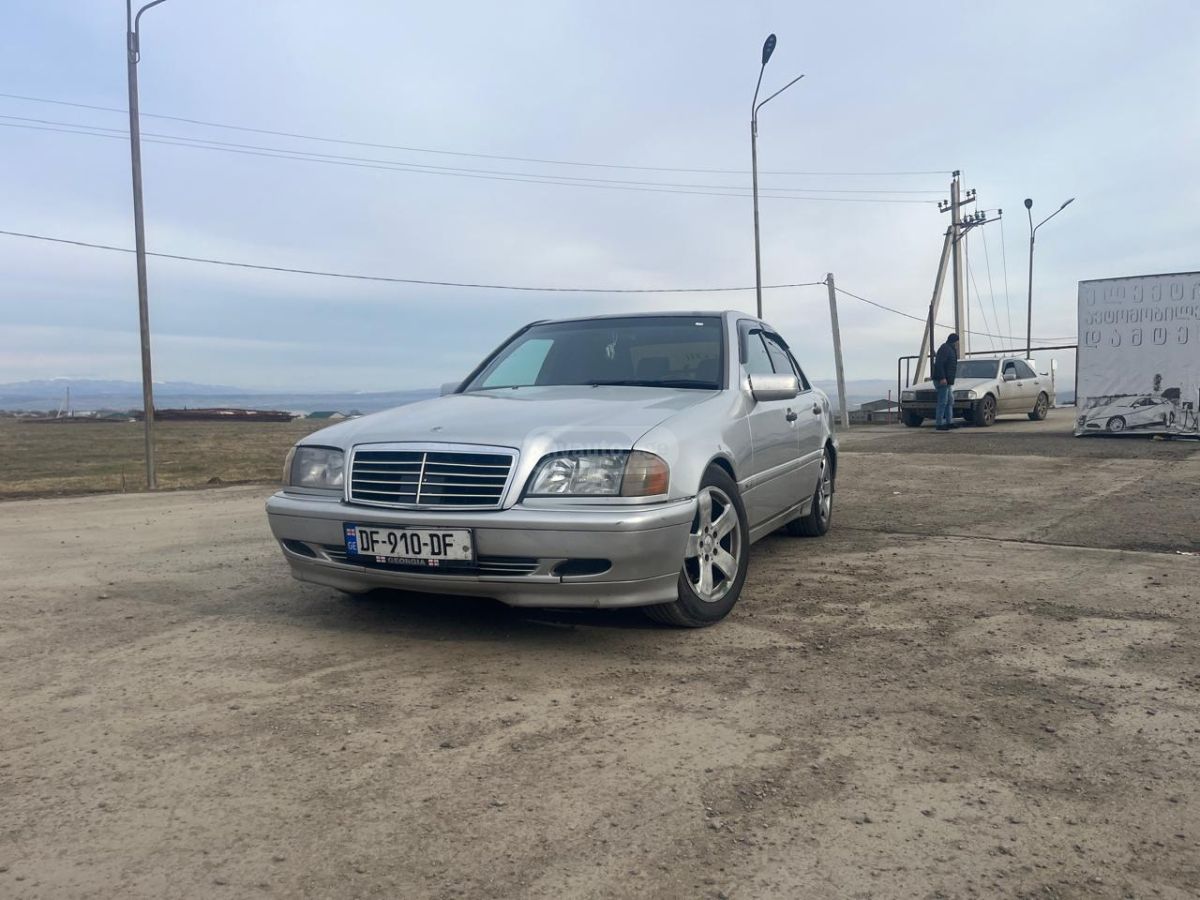Mercedes-Benz C 230 1999 — photo 2