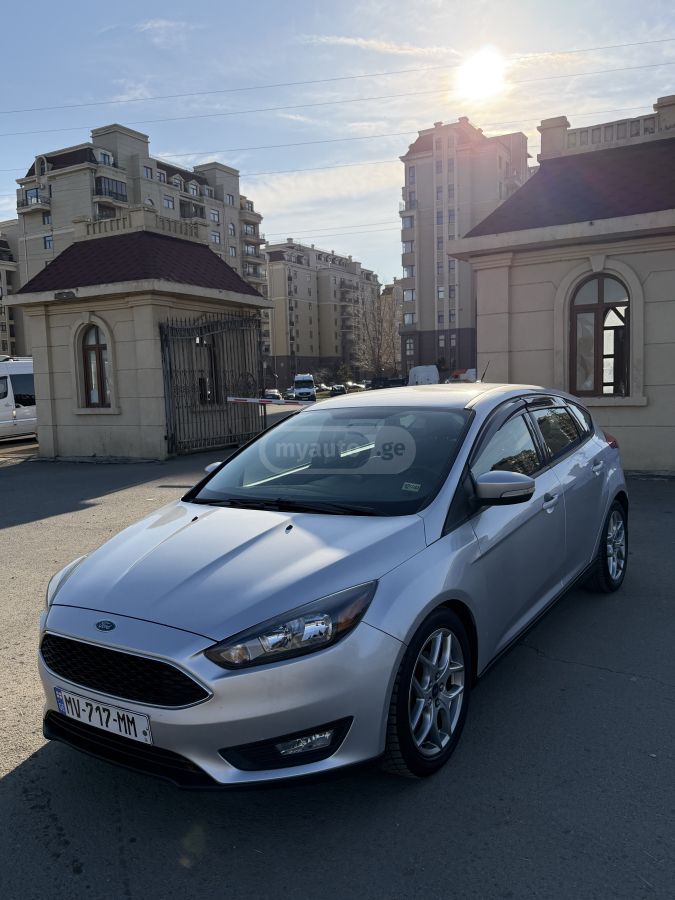 Ford Focus 2015 — photo 2