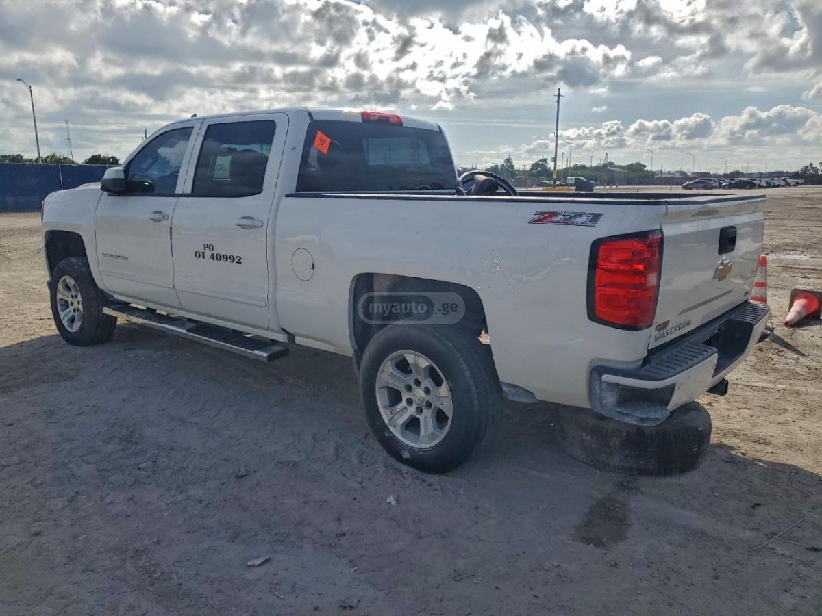 Chevrolet Silverado 2016 — photo 2