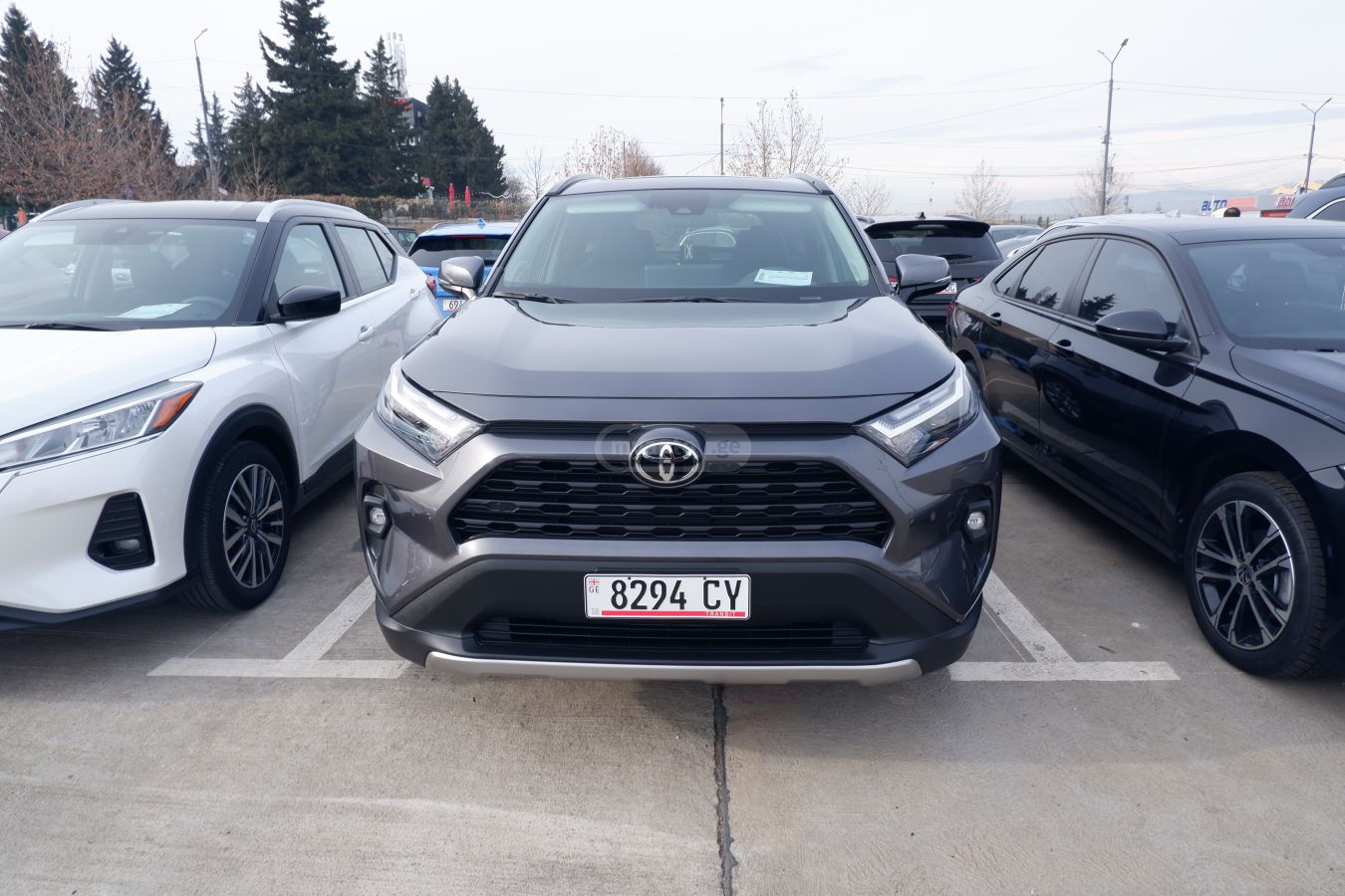 Toyota RAV4 2025 — photo 2
