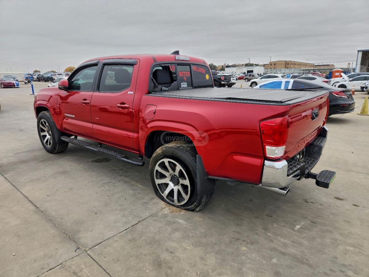 Toyota Tacoma 2016 — photo 2