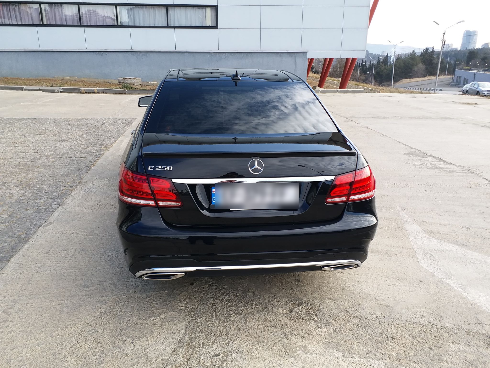 Mercedes-Benz E 220 2015 — photo 2