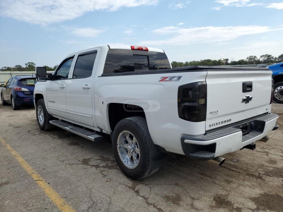 Chevrolet Silverado 2016 — photo 2