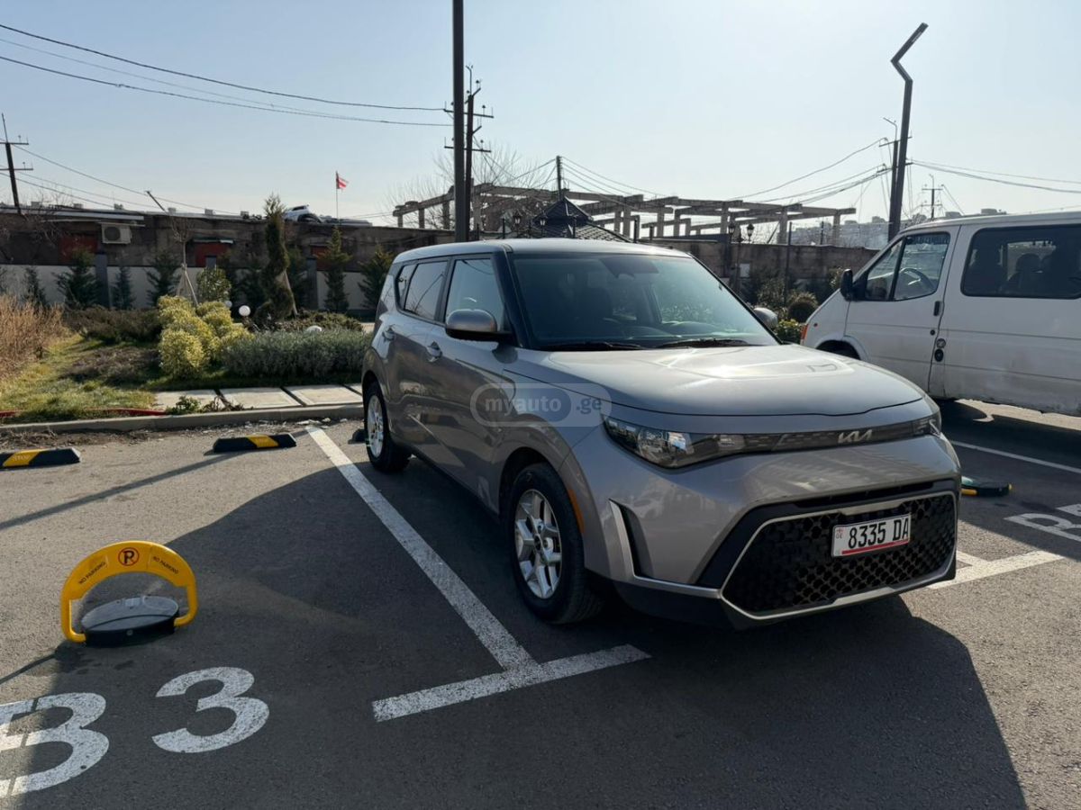 Kia Soul 2022 — photo 2