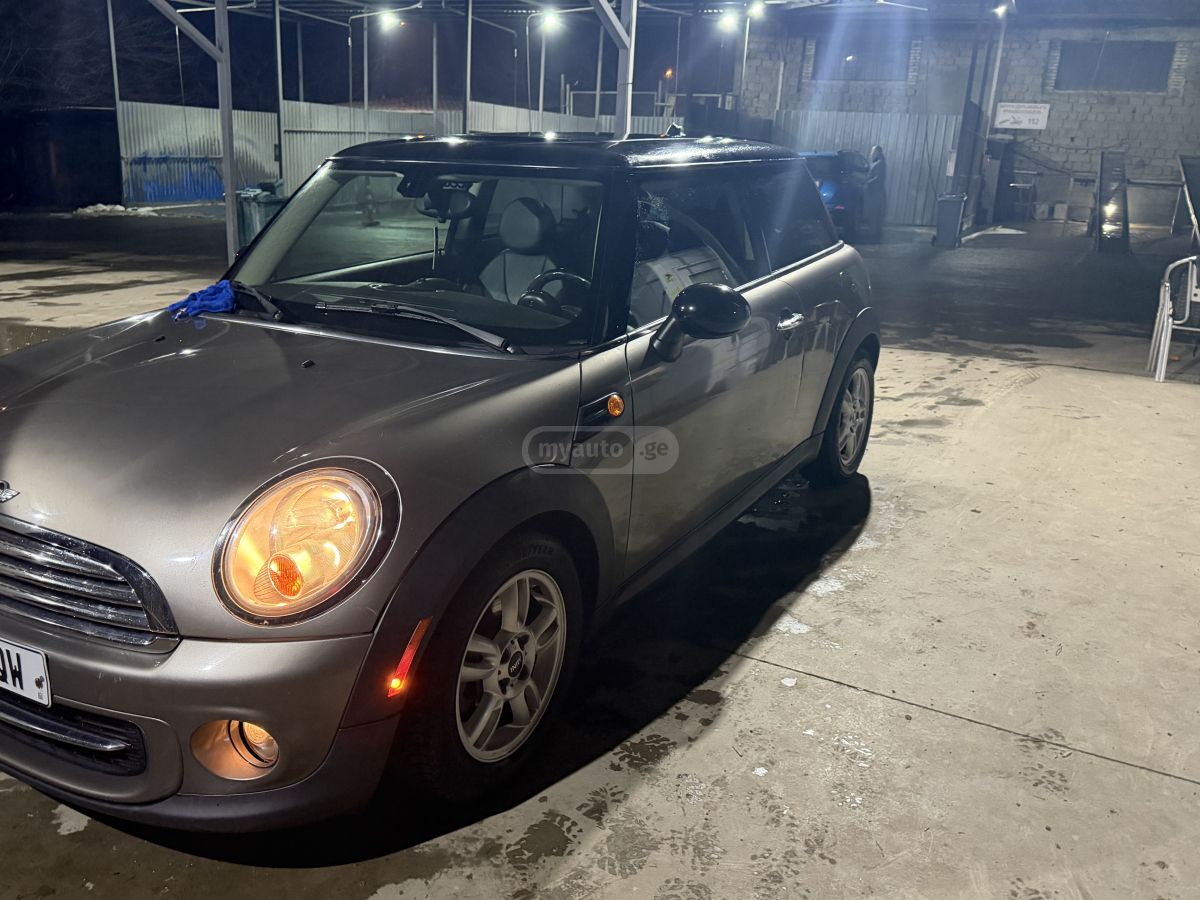 Mini Cooper 2012 — photo 2