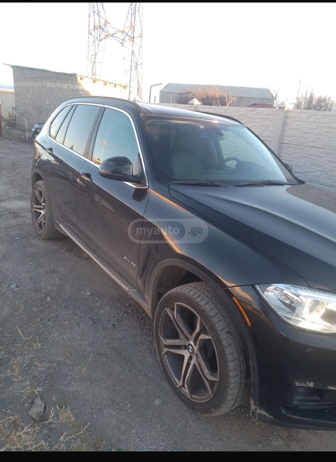 BMW X5 2014 — photo 2