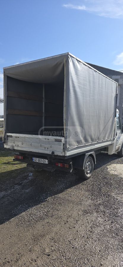 Ford Transit 2004 — photo 2