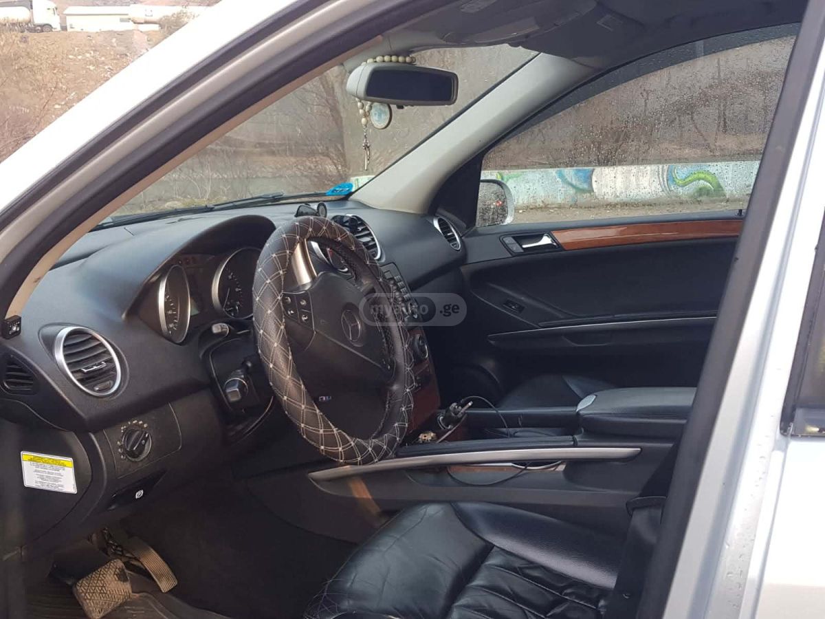 Mercedes-Benz ML 350 2006 — photo 2