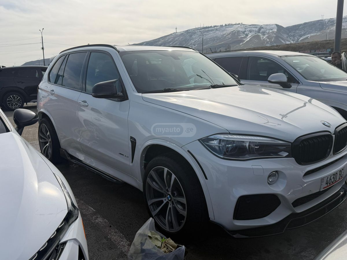 BMW X5 2015 — photo 2