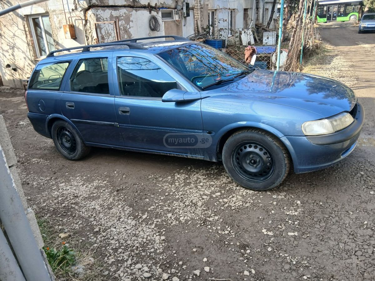 Opel Vectra 1997 — photo 2