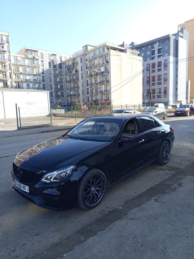 Mercedes-Benz E 350 2014 — photo 2