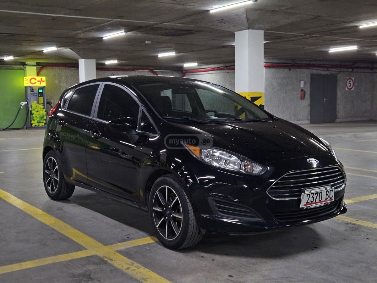 Ford Fiesta 2018 — photo 2
