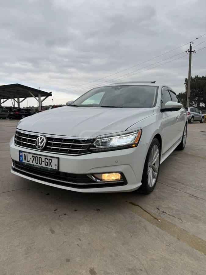 Volkswagen Passat 2017 — photo 2