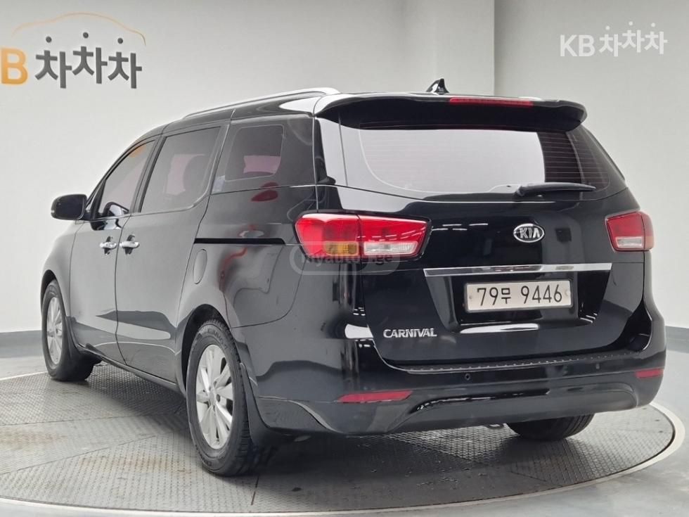 Kia Carnival 2018 — photo 2