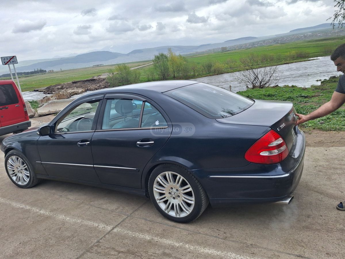 Mercedes-Benz E 350 2006 — photo 2
