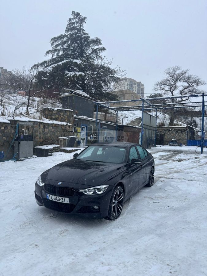 BMW 330