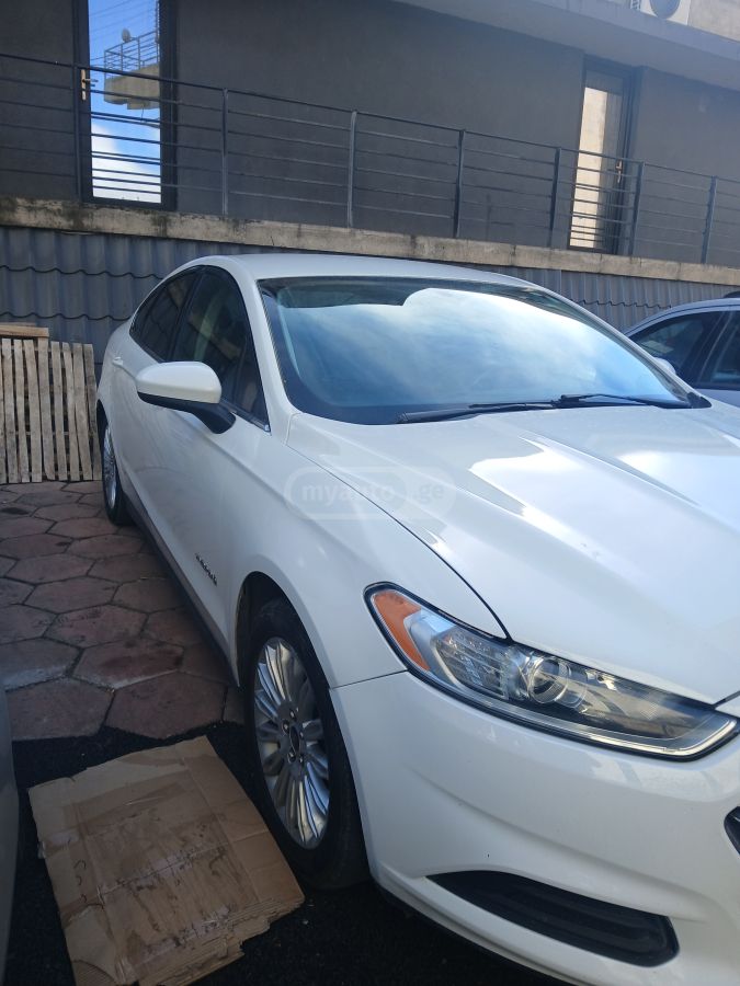 Ford Fusion 2016 — photo 2