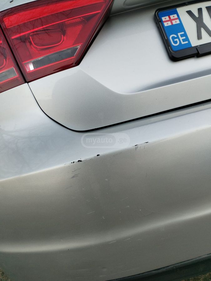 Volkswagen Passat 2013 — photo 2