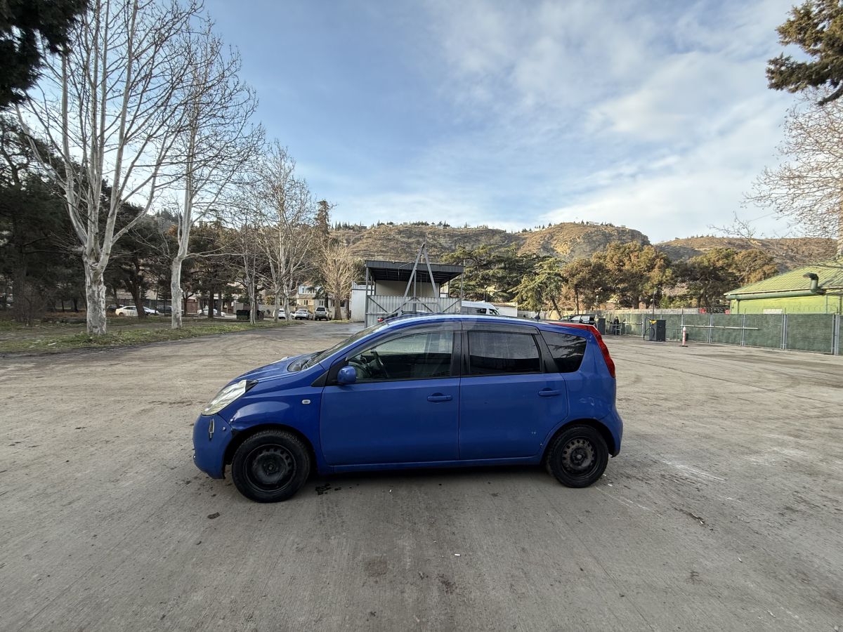 Nissan Note 2006 — photo 2