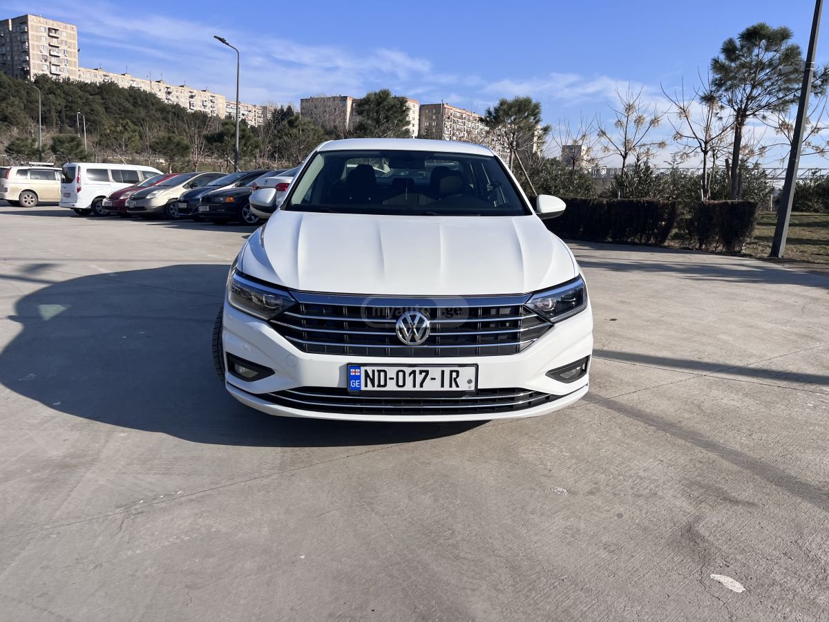 Volkswagen Jetta 2020 — photo 2