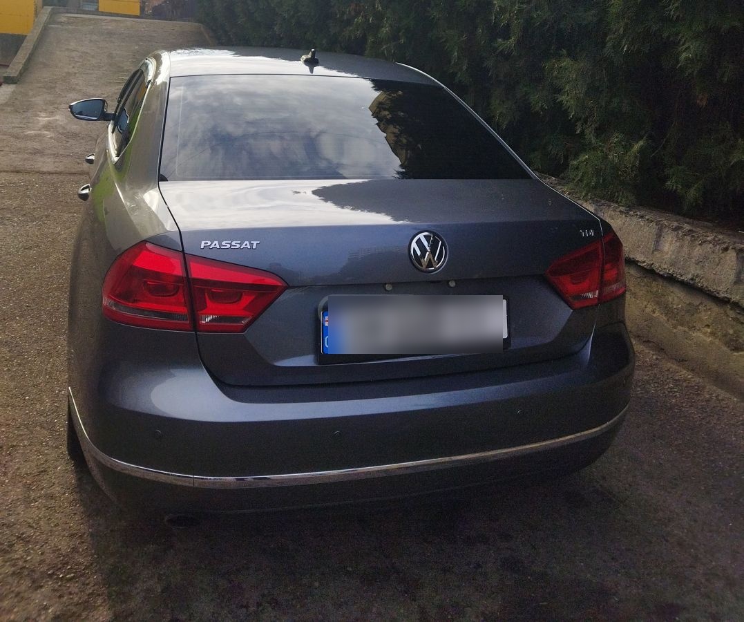 Volkswagen Passat 2015 — photo 2