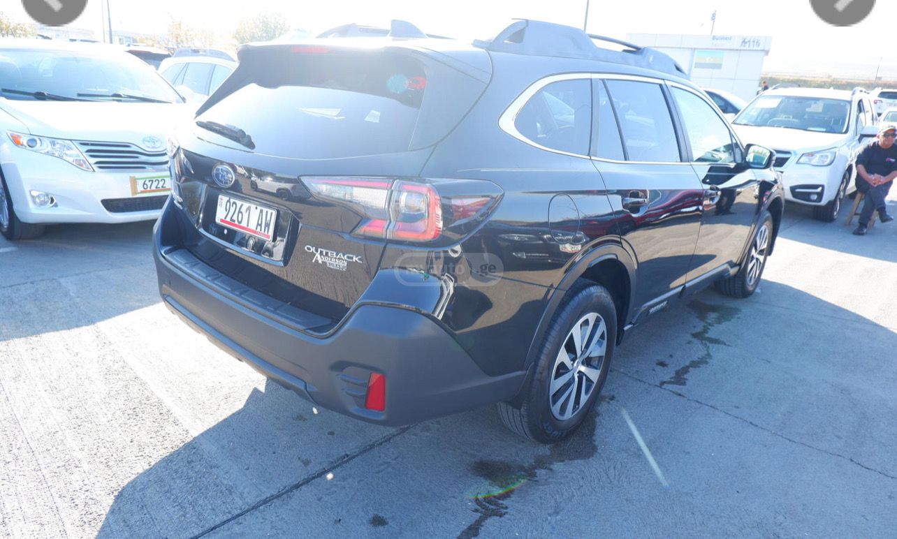 Subaru Outback 2019 — photo 2