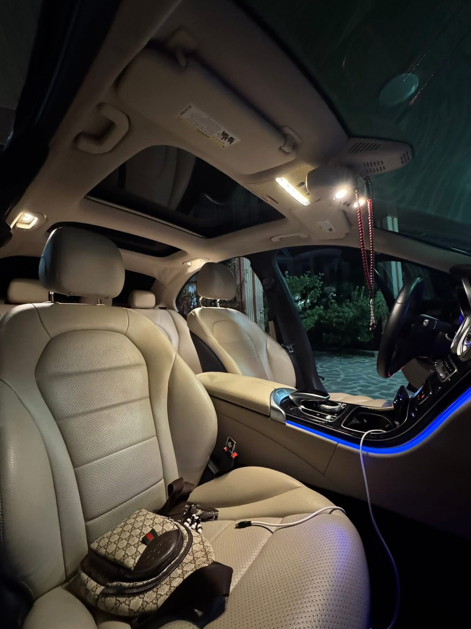 Mercedes-Benz C 300 2015 — photo 2